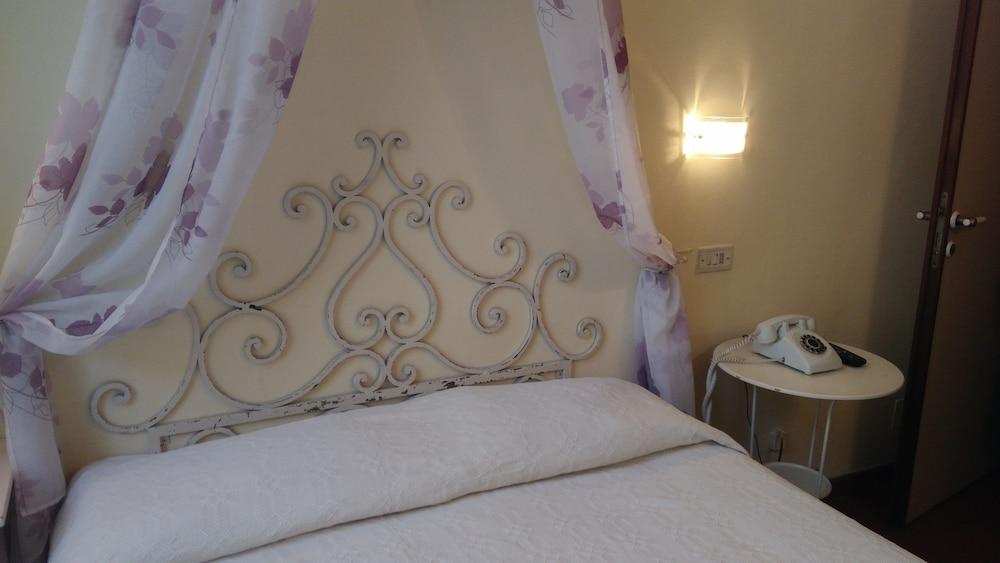 Genesi Hotel